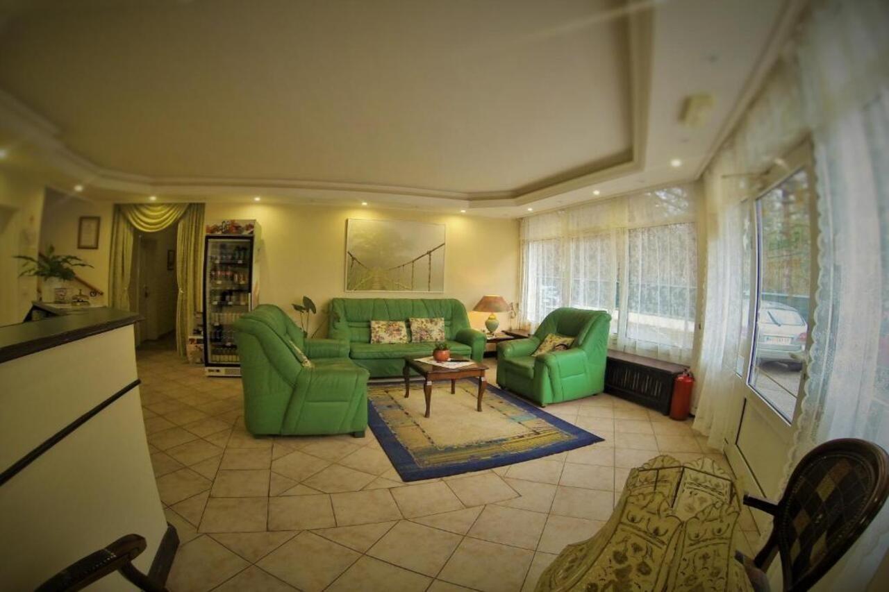 B&B Villa Evandjelina Sremska Kamenica Exterior foto