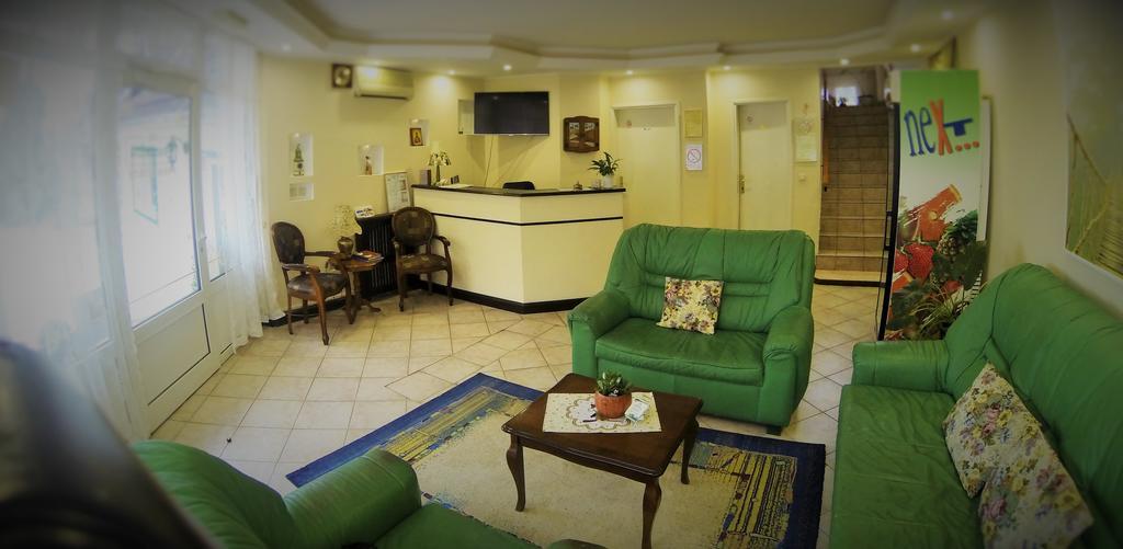 B&B Villa Evandjelina Sremska Kamenica Exterior foto