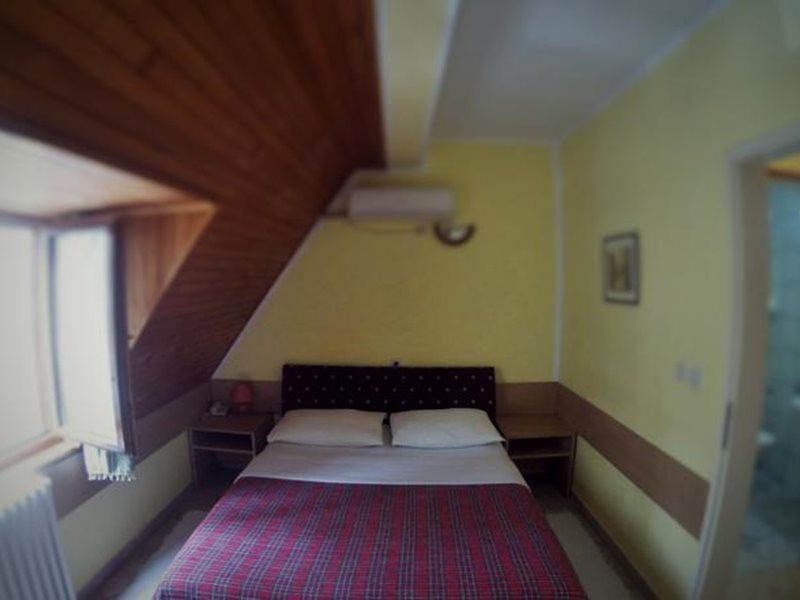 B&B Villa Evandjelina Sremska Kamenica Exterior foto